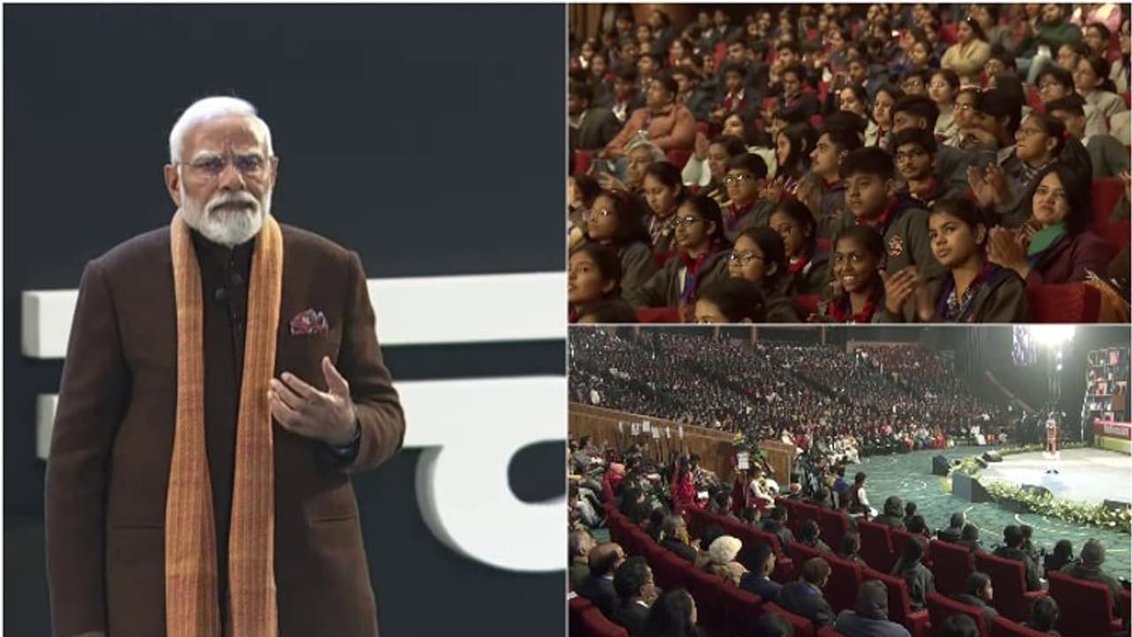 ചില മാതാപിതാക്കൾ മക്കളുടെ പ്രോ​ഗ്രസ് കാർഡ് സ്വന്തം വിസിററിം​ഗ് കാർഡാക്കി ഉപയോ​ഗിക്കുന്നു,ഇത് ശരിയല്ലെന്ന് മോദി