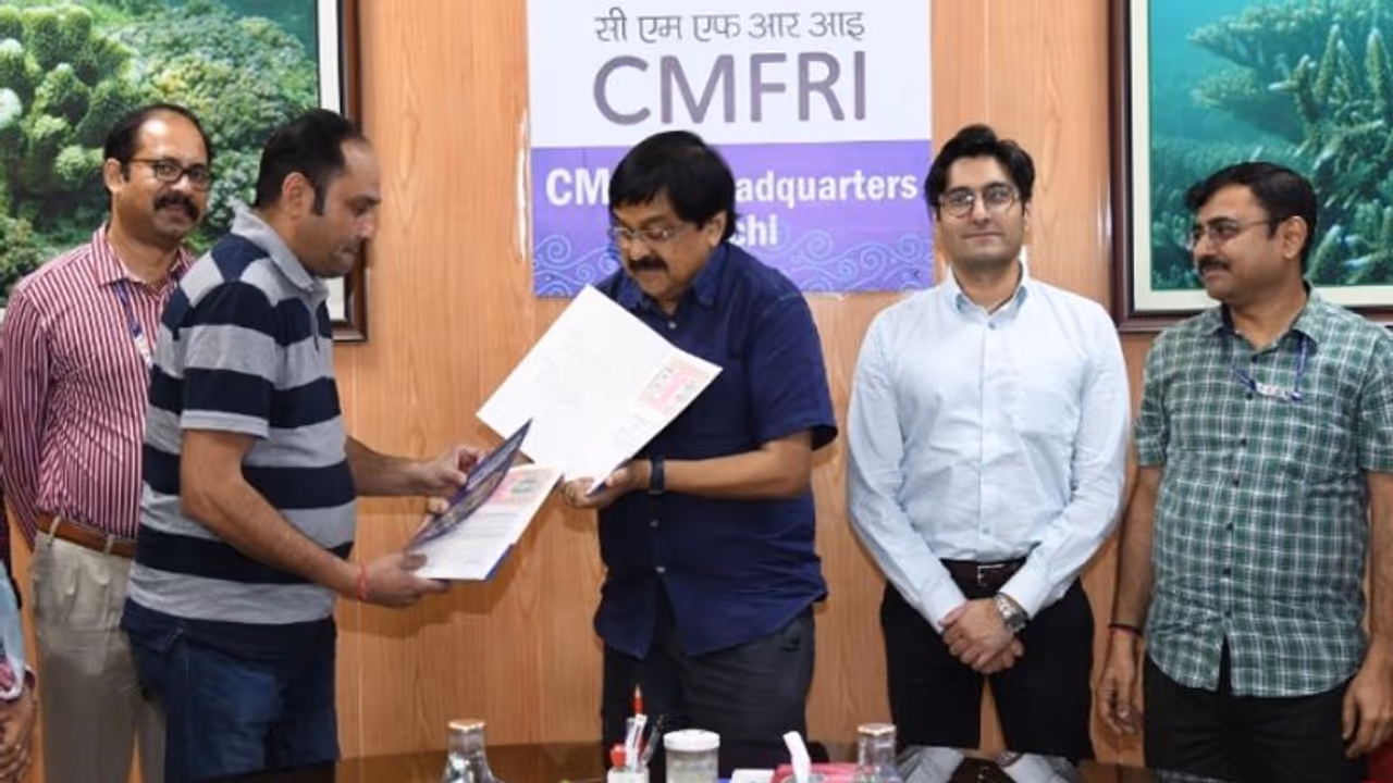 കോശങ്ങളിൽ നിന്നും മത്സ്യമാംസം വികസിപ്പിക്കാൻ സിഎംഎഫ്ആർഐ, നെയ്മീൻ, ആവോലി തുടങ്ങിയ മത്സ്യങ്ങളിൽ ഗവേഷണം 