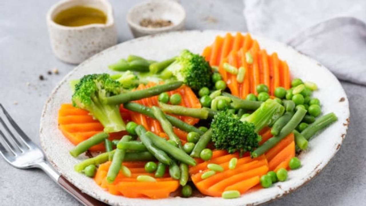 പച്ചക്കറികളിലെ പോഷകങ്ങള് നഷ്ടപ്പെടാതിരിക്കാൻ ചെയ്യേണ്ടത്... പച്ചക്കറികളിലെ പോഷകങ്ങള് നഷ്ടപ്പെടാതിരിക്കാൻ ചെയ്യേണ്ടത്...