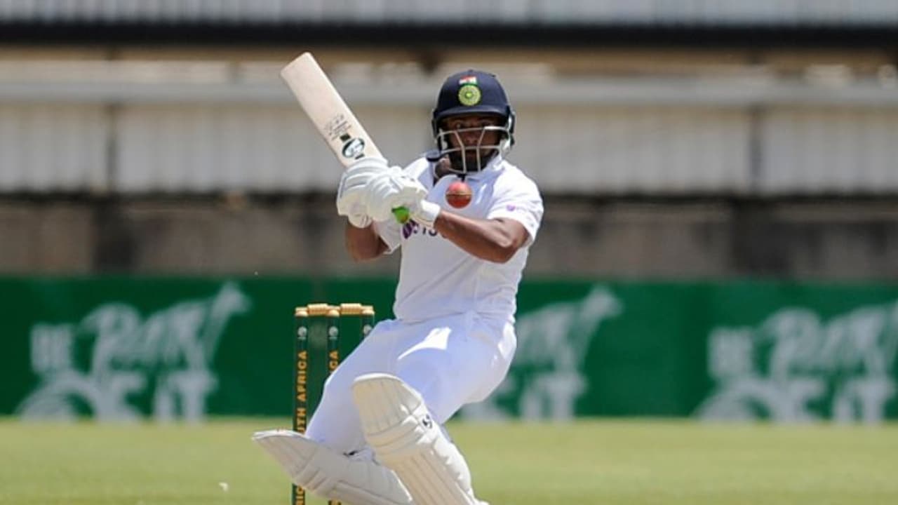 ചീത്തവിളി കേട്ട് മടുത്ത് സര്ഫറാസ് ഖാനെ ടെസ്റ്റ് ടീമിലെടുത്തു; വിശാഖപട്ടണത്ത് അരങ്ങേറ്റം? ചീത്തവിളി കേട്ട് മടുത്ത് സര്ഫറാസ് ഖാനെ ടെസ്റ്റ് ടീമിലെടുത്തു; വിശാഖപട്ടണത്ത് അരങ്ങേറ്റം?