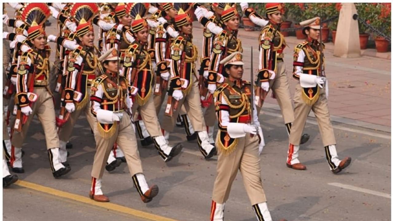 റിപ്പബ്ലിക് ദിനാഘോഷം: മലയാളി ഐപിഎസ് ഓഫീസര് നയിച്ച പരേഡ് സംഘത്തിന് പുരസ്കാരം റിപ്പബ്ലിക് ദിനാഘോഷം: മലയാളി ഐപിഎസ് ഓഫീസര് നയിച്ച പരേഡ് സംഘത്തിന് പുരസ്കാരം