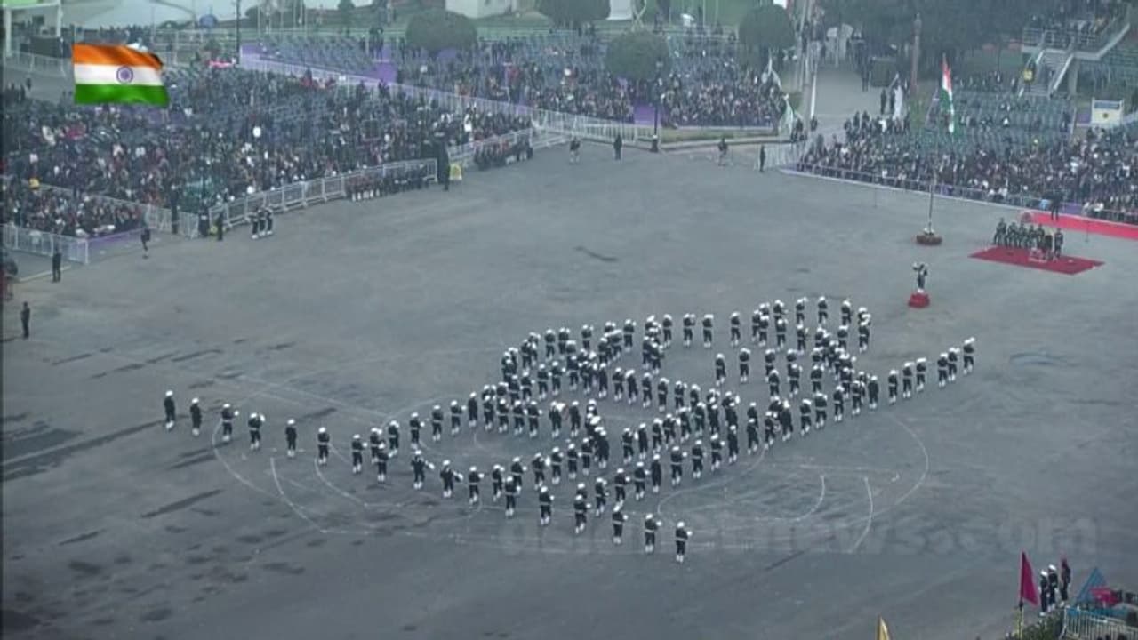 റിപ്പബ്ലിക് ദിനാഘോഷlത്തിന് സമാപനം: ബീറ്റിംഗ് ദി റിട്രീറ്റിന് സാക്ഷിയായി രാഷ്ട്രപതിയും പ്രധാനമന്ത്രിയും റിപ്പബ്ലിക് ദിനാഘോഷlത്തിന് സമാപനം: ബീറ്റിംഗ് ദി റിട്രീറ്റിന് സാക്ഷിയായി രാഷ്ട്രപതിയും പ്രധാനമന്ത്രിയും