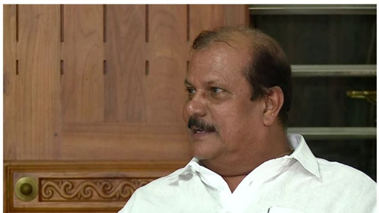 പി സി ജോർജ് ബിജെപിയിലേക്ക്; കേന്ദ്രനേതൃത്വവുമായി ഇന്ന് ദില്ലിയിൽ ചർച്ച നടത്തും പി സി ജോർജ് ബിജെപിയിലേക്ക്; കേന്ദ്രനേതൃത്വവുമായി ഇന്ന് ദില്ലിയിൽ ചർച്ച നടത്തും