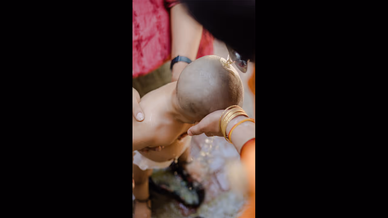 குழந்தைகளுக்கு மொட்டை அடிக்க சரியான வயது எது? அதன் பின்னால் உள்ள அறிவியல் காரணம் என்ன? 