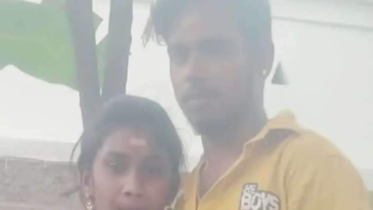 அடகவுளே! இப்படியொரு கொடூர புருஷனா? ஓடும் பேருந்தில் இருந்து காலால் எட்டி உதைத்த கணவன்! கர்ப்பிணி மனைவி பலி! அடகவுளே! இப்படியொரு கொடூர புருஷனா? ஓடும் பேருந்தில் இருந்து காலால் எட்டி உதைத்த கணவன்! கர்ப்பிணி மனைவி பலி!