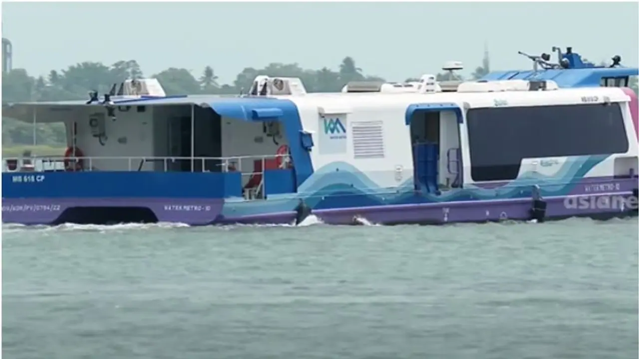 കൊച്ചി വാട്ടർ മെട്രോ; സ്റ്റേഷനുണ്ട്, ബോട്ടില്ല, കാത്തിരുന്ന് കാത്തിരുന്ന് മടുത്തെന്ന് നാട്ടുകാർ കൊച്ചി വാട്ടർ മെട്രോ; സ്റ്റേഷനുണ്ട്, ബോട്ടില്ല, കാത്തിരുന്ന് കാത്തിരുന്ന് മടുത്തെന്ന് നാട്ടുകാർ