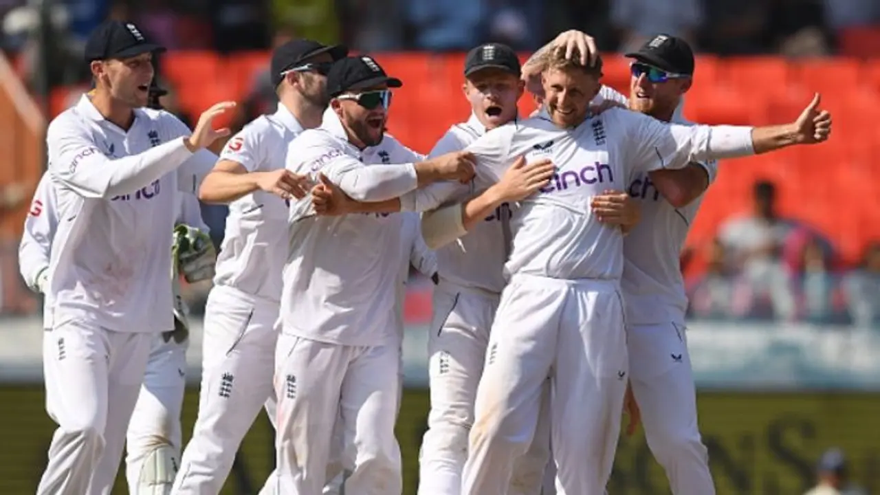 ವೈಜಾಗ್ ಟೆಸ್ಟ್ ಪಂದ್ಯಕ್ಕೆ ಬಲಾಢ್ಯ ಇಂಗ್ಲೆಂಡ್ ತಂಡ ಪ್ರಕಟ; ಎರಡು ಮಹತ್ವದ ಬದಲಾವಣೆ..! ವೈಜಾಗ್ ಟೆಸ್ಟ್ ಪಂದ್ಯಕ್ಕೆ ಬಲಾಢ್ಯ ಇಂಗ್ಲೆಂಡ್ ತಂಡ ಪ್ರಕಟ; ಎರಡು ಮಹತ್ವದ ಬದಲಾವಣೆ..!