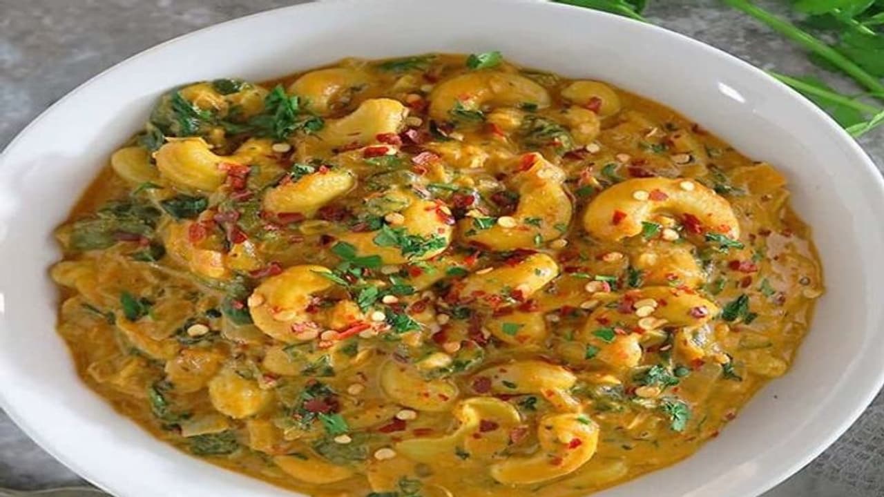 ருசியான சுவையில் 'முந்திரிக் குழம்பு' இப்படி செய்ங்க வீடே மணக்கும்..ரெசிபி இதோ..!!