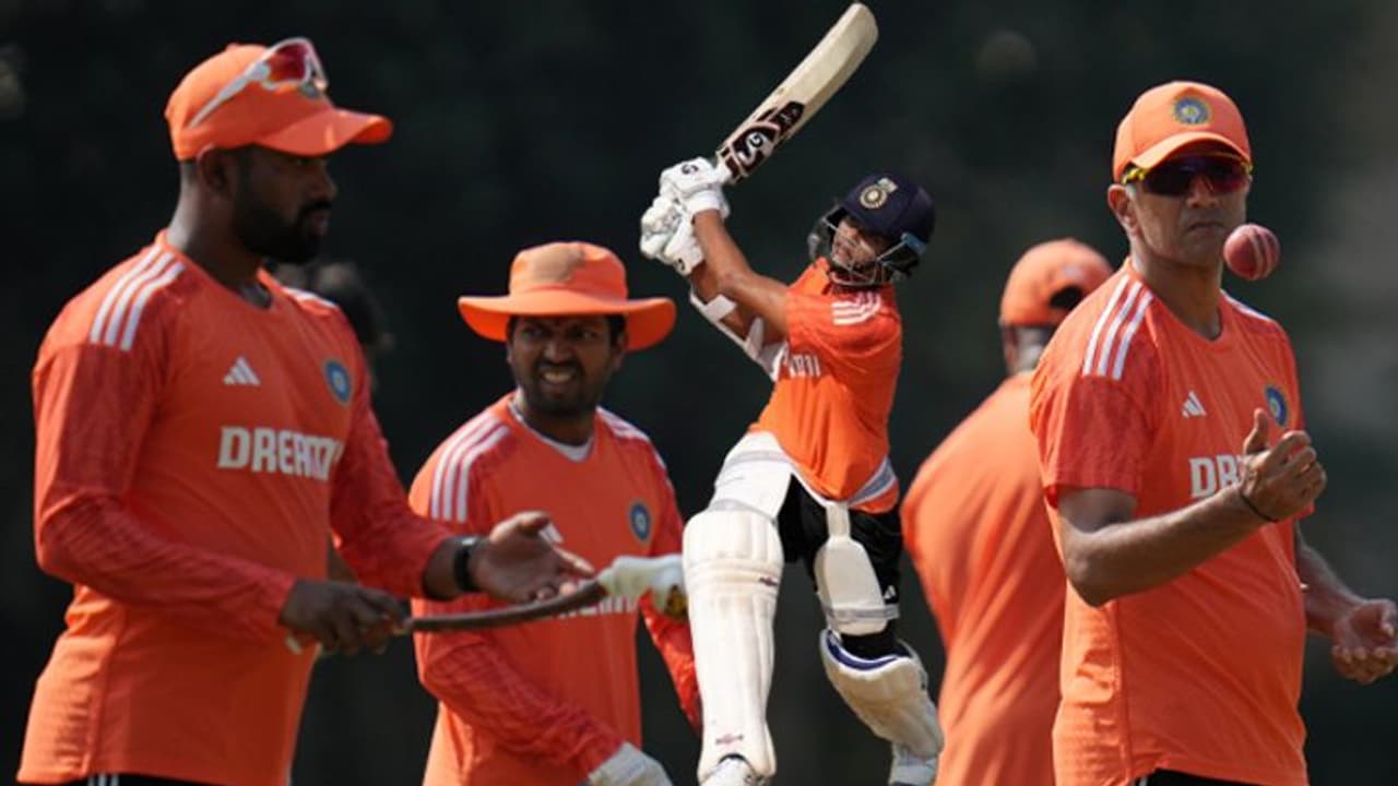 India vs England, 2nd Test: విశాఖ పిచ్ రిపోర్టు.. రెండో టెస్టు లైవ్ స్ట్రీమింగ్ ఉచితంగా ఎక్కడ చూడవచ్చు..? India vs England, 2nd Test: విశాఖ పిచ్ రిపోర్టు.. రెండో టెస్టు లైవ్ స్ట్రీమింగ్ ఉచితంగా ఎక్కడ చూడవచ్చు..?