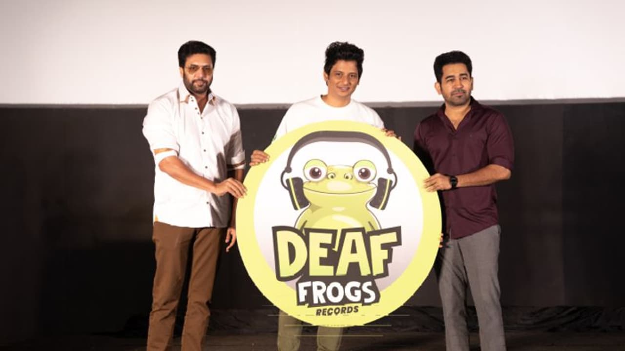 ரஜினி சொன்ன அந்த குட்டிக்கதை.. அதன் அடிப்படையில் புதிய நிறுவனத்தை துவங்கிய ஜீவா Deaf Frogs Records அப்டேட்! ரஜினி சொன்ன அந்த குட்டிக்கதை.. அதன் அடிப்படையில் புதிய நிறுவனத்தை துவங்கிய ஜீவா Deaf Frogs Records அப்டேட்!