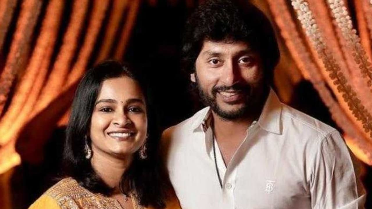 "எனக்கு இரண்டாவது முறை நடந்த கல்யாணம்".. ஓப்பனாக சொன்ன நடிகர் ஆர்.ஜே. பாலாஜி யாரை மணந்தார் தெரியுமா? "எனக்கு இரண்டாவது முறை நடந்த கல்யாணம்".. ஓப்பனாக சொன்ன நடிகர் ஆர்.ஜே. பாலாஜி யாரை மணந்தார் தெரியுமா?