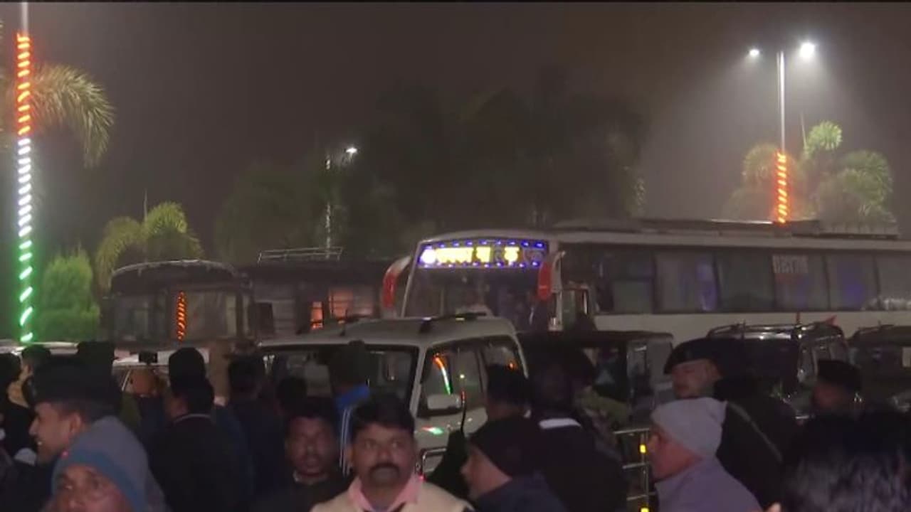 ಜಾರ್ಖಂಡ್‌ನಲ್ಲಿ ಆಪರೇಶನ್ ಭೀತಿ, ಜೆಎಂಎಂ ಕಾಂಗ್ರೆಸ್ ಪಕ್ಷದ 43 ಶಾಸಕರು ಹೈದರಾಬಾದ್ ಶಿಫ್ಟ್!