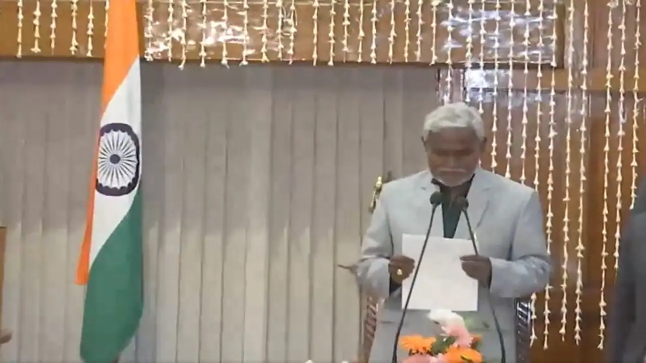 മഹാ സഖ്യ സര്ക്കാര് തന്നെ തുടരുമോ? എംഎല്എമാരെ റാഞ്ചിയിലെത്തിച്ചു, ഝാര്ഖണ്ഡില് ഇന്ന് വിശ്വാസ വോട്ടെടുപ്പ് മഹാ സഖ്യ സര്ക്കാര് തന്നെ തുടരുമോ? എംഎല്എമാരെ റാഞ്ചിയിലെത്തിച്ചു, ഝാര്ഖണ്ഡില് ഇന്ന് വിശ്വാസ വോട്ടെടുപ്പ്