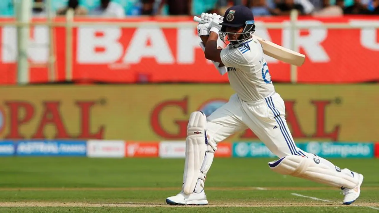 வீரேந்திர சேவாக், சஞ்சய் மஞ்ச்ரேக்கர் வரிசையில் அதிவேகமாக சதம் அடித்த 7ஆவது வீரரான யஷஸ்வி ஜெய்ஸ்வால்! வீரேந்திர சேவாக், சஞ்சய் மஞ்ச்ரேக்கர் வரிசையில் அதிவேகமாக சதம் அடித்த 7ஆவது வீரரான யஷஸ்வி ஜெய்ஸ்வால்!