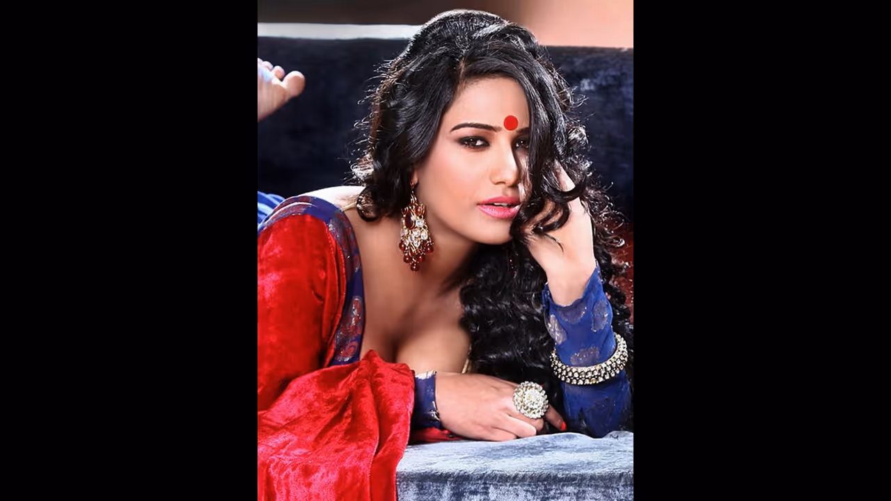 ಪೂನಂ ಪಾಂಡೆ ಸಾವಿನ ಸುತ್ತ ಅನುಮಾನ, ಜೀವಂತ ಸುದ್ದಿ ನಡುವೆ ಡ್ರಗ್ ಓವರ್ ಡೋಸ್ ಶಾಕ್! ಪೂನಂ ಪಾಂಡೆ ಸಾವಿನ ಸುತ್ತ ಅನುಮಾನ, ಜೀವಂತ ಸುದ್ದಿ ನಡುವೆ ಡ್ರಗ್ ಓವರ್ ಡೋಸ್ ಶಾಕ್!