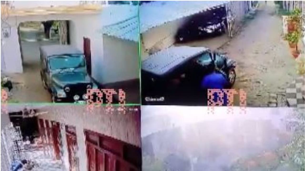 ഥാറിൽ വീട്ടുമുറ്റത്തേക്ക് ഇരച്ചത്തി 'ഗബ്ബർ സിംഗ്', പട്ടാപ്പകൽ ബന്ധുക്കളെ വെടിവച്ച് വീഴ്ത്തി മുങ്ങി, തെരച്ചിൽ ഥാറിൽ വീട്ടുമുറ്റത്തേക്ക് ഇരച്ചത്തി 'ഗബ്ബർ സിംഗ്', പട്ടാപ്പകൽ ബന്ധുക്കളെ വെടിവച്ച് വീഴ്ത്തി മുങ്ങി, തെരച്ചിൽ