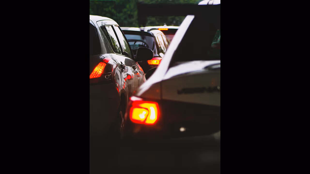 ഈ അഞ്ച് ജനപ്രിയ ഫാമിലി കാറുകളിലെ യാത്രകൾ ഒട്ടും സുരക്ഷിതമല്ല! ഈ അഞ്ച് ജനപ്രിയ ഫാമിലി കാറുകളിലെ യാത്രകൾ ഒട്ടും സുരക്ഷിതമല്ല!