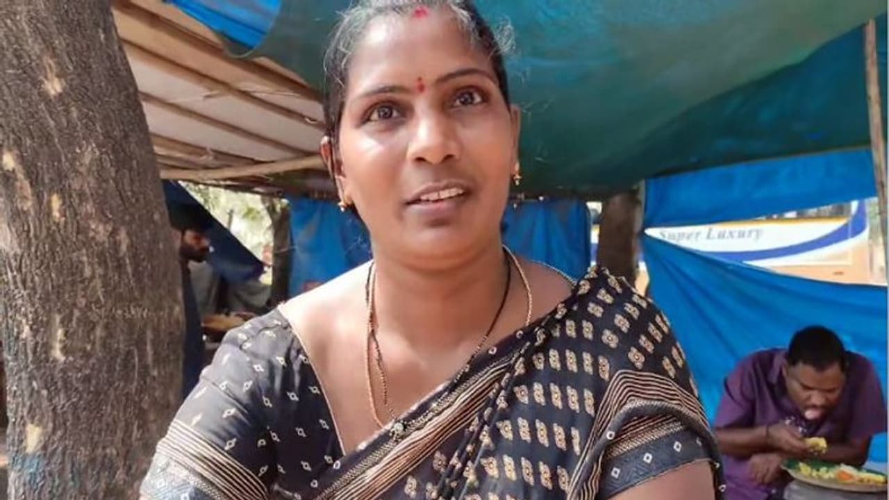 కుమారీ ఆంటీ చెల్లెలిని చూశారా? కుమారీ ఆంటీ చెల్లెలిని చూశారా?