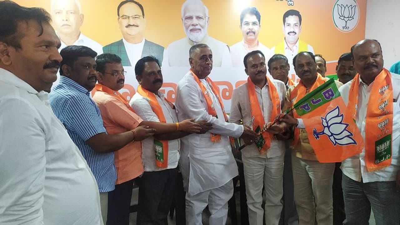 ಅಭ್ಯರ್ಥಿ ಯಾರೇ ಆದರೂ ಗುರಿ ಮೋದಿಯತ್ತ ಇರಲಿ: ಮಾಜಿ ಶಾಸಕ ತಿಪ್ಪಾರೆಡ್ಡಿ ಅಭ್ಯರ್ಥಿ ಯಾರೇ ಆದರೂ ಗುರಿ ಮೋದಿಯತ್ತ ಇರಲಿ: ಮಾಜಿ ಶಾಸಕ ತಿಪ್ಪಾರೆಡ್ಡಿ