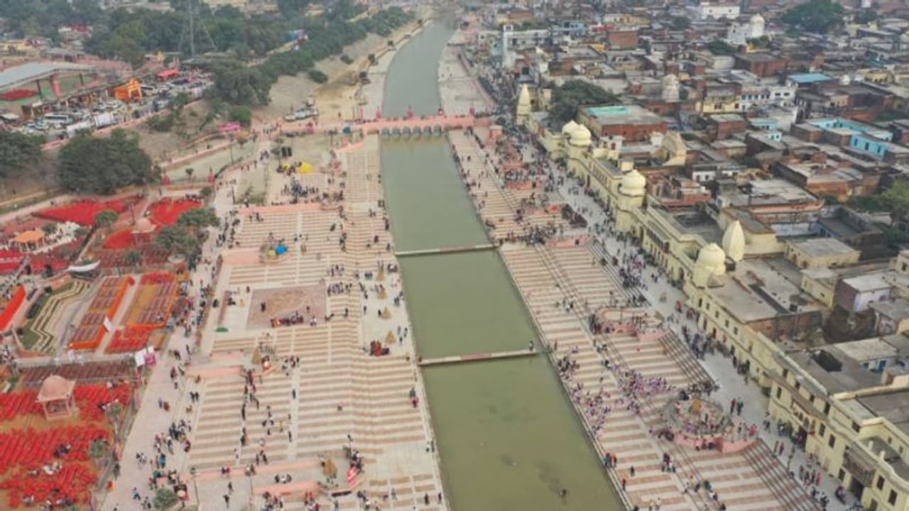 സര്ക്കാറിന് അയോധ്യയിൽ ലോട്ടറി, തീവേഗത്തിൽ വിലകയറി, കുറച്ചല്ല, നാലിരട്ടിയിലേറെ! കുതിച്ച് ഭൂമി ഇടപാടുകൾ സര്ക്കാറിന് അയോധ്യയിൽ ലോട്ടറി, തീവേഗത്തിൽ വിലകയറി, കുറച്ചല്ല, നാലിരട്ടിയിലേറെ! കുതിച്ച് ഭൂമി ഇടപാടുകൾ
