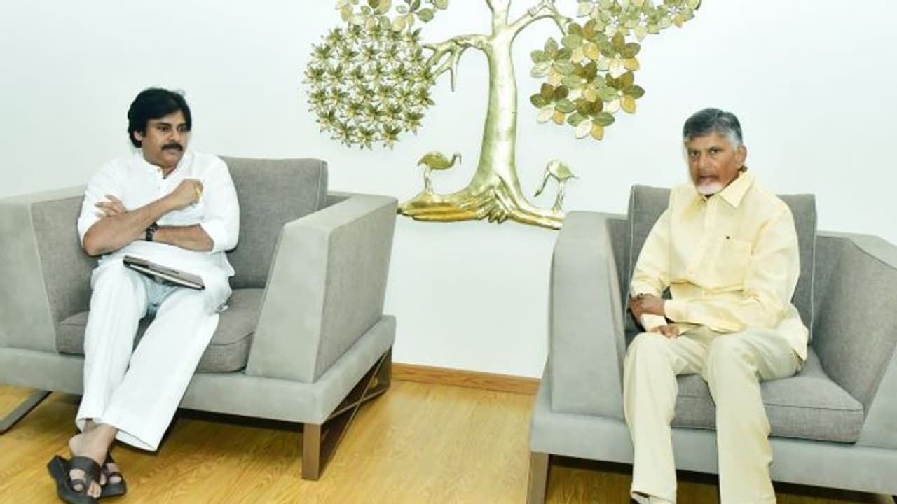 Janasena: చంద్రబాబు చేతిలో పవన్ మోసపోయాడా? వెల్లువెత్తుతున్న జనసైనికుల ఆగ్రహం