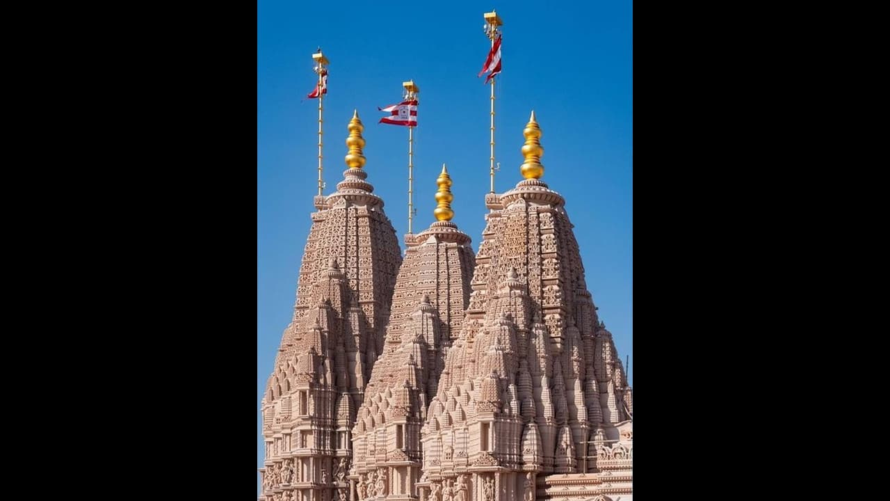 அபுதாபியில் பிரதமர் மோடியால் திறக்கப்பட உள்ள முதல் இந்து கோயில்.. பிரமிக்க வைக்கும் வீடியோ.. அபுதாபியில் பிரதமர் மோடியால் திறக்கப்பட உள்ள முதல் இந்து கோயில்.. பிரமிக்க வைக்கும் வீடியோ..