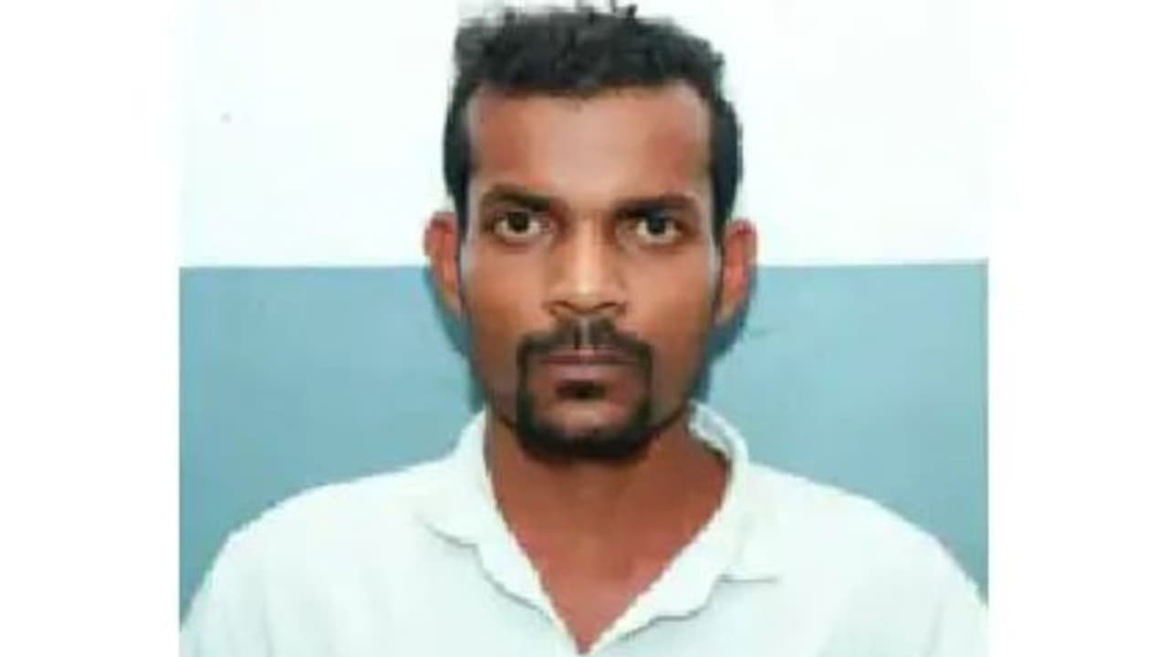 പെരിന്തൽമണ്ണ സ്റ്റാൻഡിൽ പട്ടാപ്പകൽ യുവതിയെ കയറിപ്പിടിച്ചു, ഒരു കൂസലുമില്ലാതെ മുങ്ങി; 2 മാസം, 29 കാരൻ കുടുങ്ങി