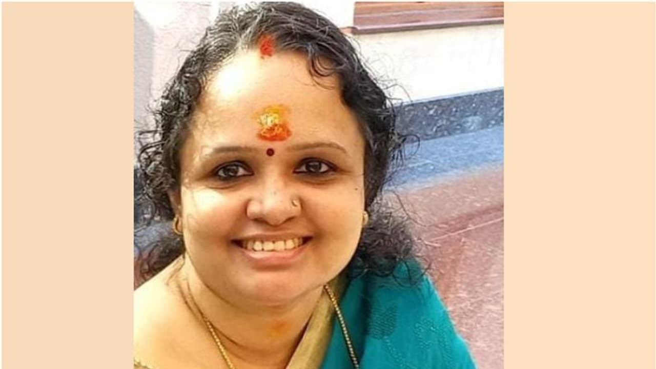 പ്രവാസി മലയാളി വീട്ടമ്മ ഹൃദയാഘാതം മൂലം മരിച്ചു പ്രവാസി മലയാളി വീട്ടമ്മ ഹൃദയാഘാതം മൂലം മരിച്ചു