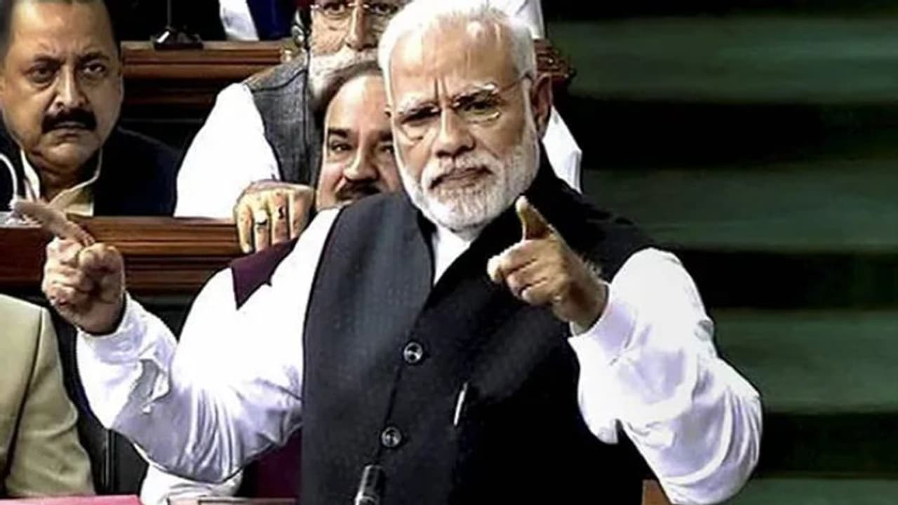 "இந்தியர்கள் சோம்பேறிகள் என்று நேருவும், இந்திராவும் நினைத்தார்கள்".. மக்களவை காங்கிரஸ் கட்சியை சாடிய மோடி!