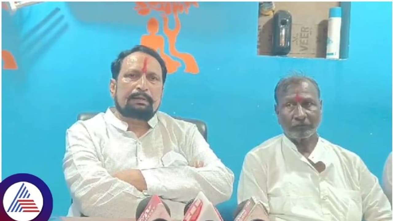 ಬಿಜೆಪಿ ಸೇರ್ತಾರೆಂಬ ವದಂತಿ ಬೆನ್ನಲ್ಲೇ ಕೇಂದ್ರದ ವಿರುದ್ಧ ತೊಡೆ ತಟ್ಟಿದ ಲಕ್ಷ್ಮಣ ಸವದಿ ಬಿಜೆಪಿ ಸೇರ್ತಾರೆಂಬ ವದಂತಿ ಬೆನ್ನಲ್ಲೇ ಕೇಂದ್ರದ ವಿರುದ್ಧ ತೊಡೆ ತಟ್ಟಿದ ಲಕ್ಷ್ಮಣ ಸವದಿ