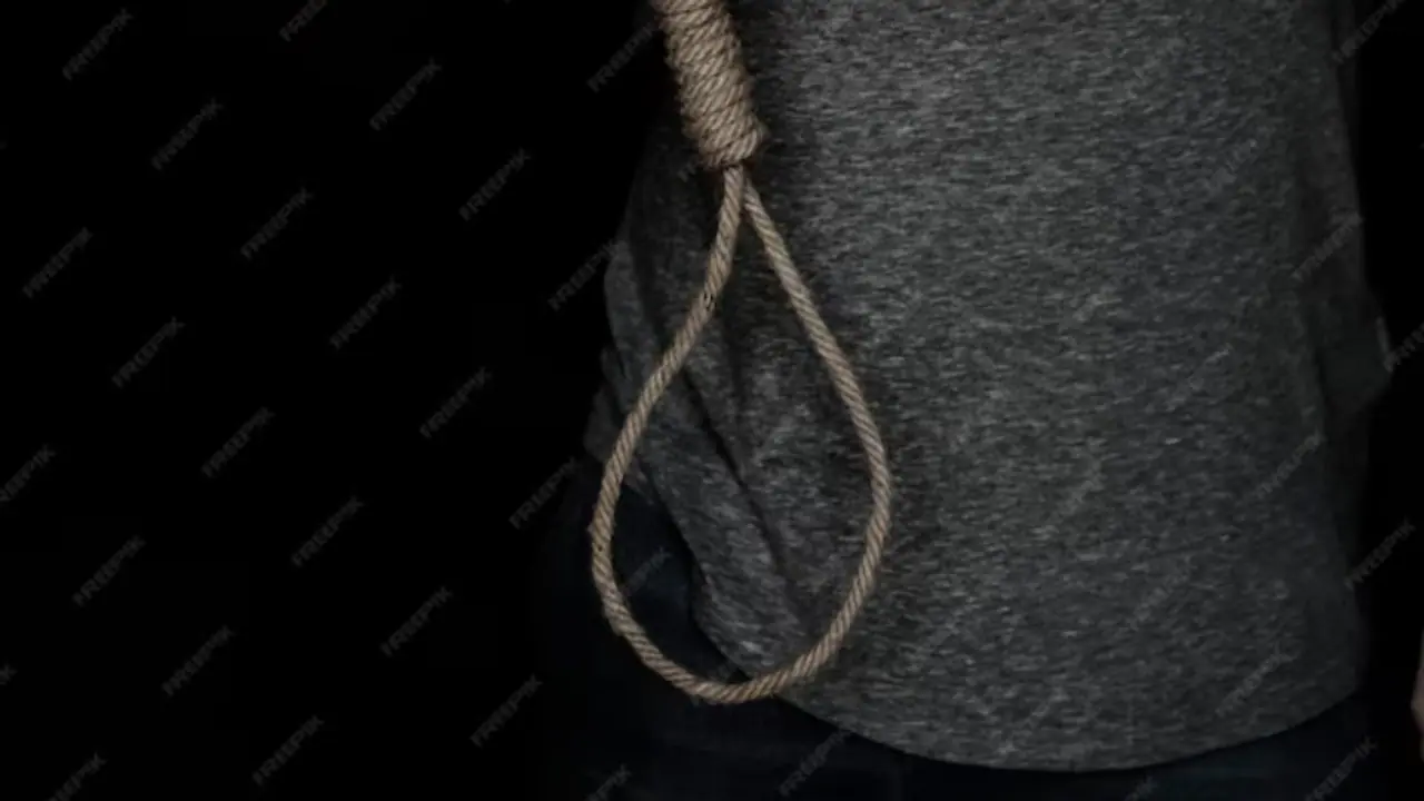 Karnataka: Woman in Chitradurga commits suicide over husband's online cricket betting debts