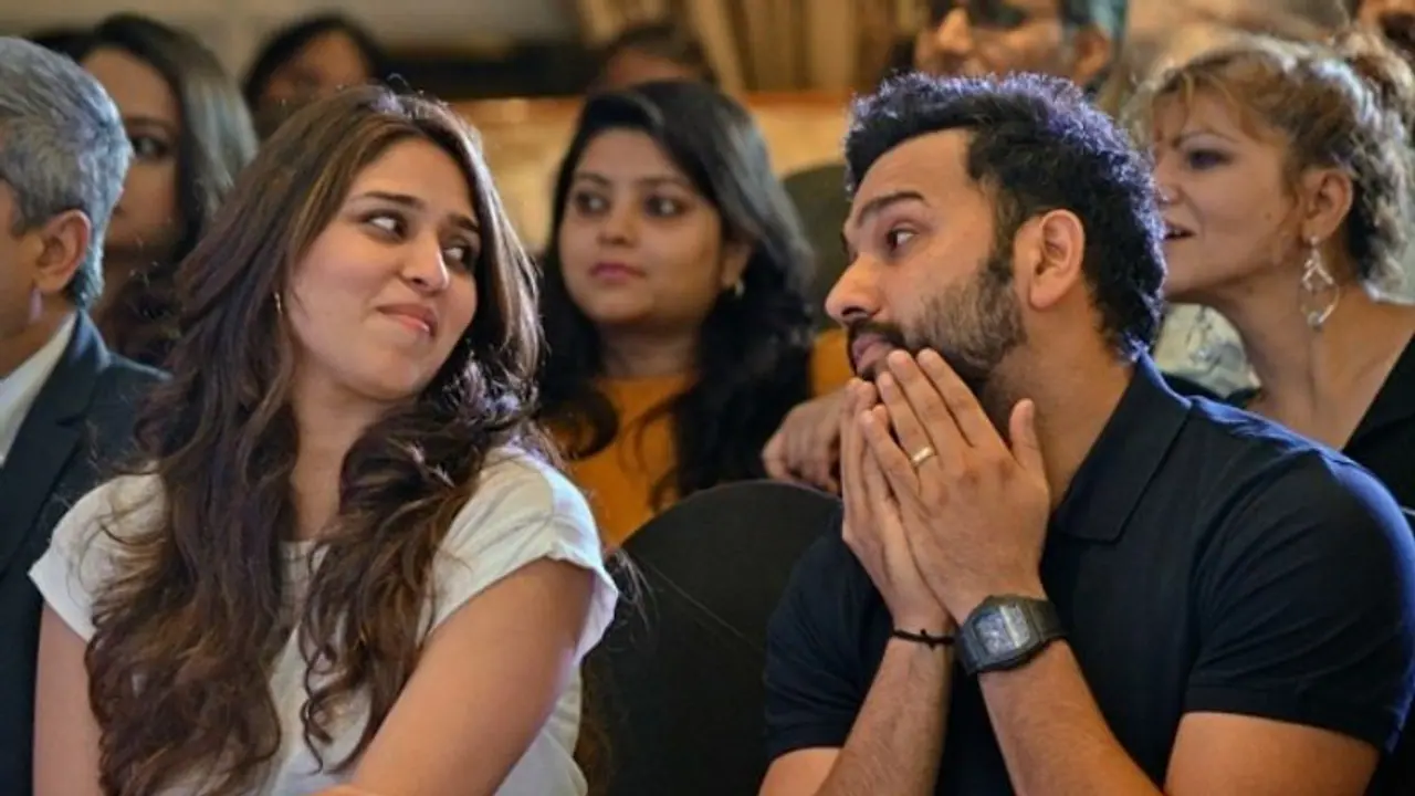 பவுச்சர் சொல்வது தவறு – பொங்கி எழுந்த ரோகித் சர்மா மனைவி ரித்திகா! பவுச்சர் சொல்வது தவறு – பொங்கி எழுந்த ரோகித் சர்மா மனைவி ரித்திகா!