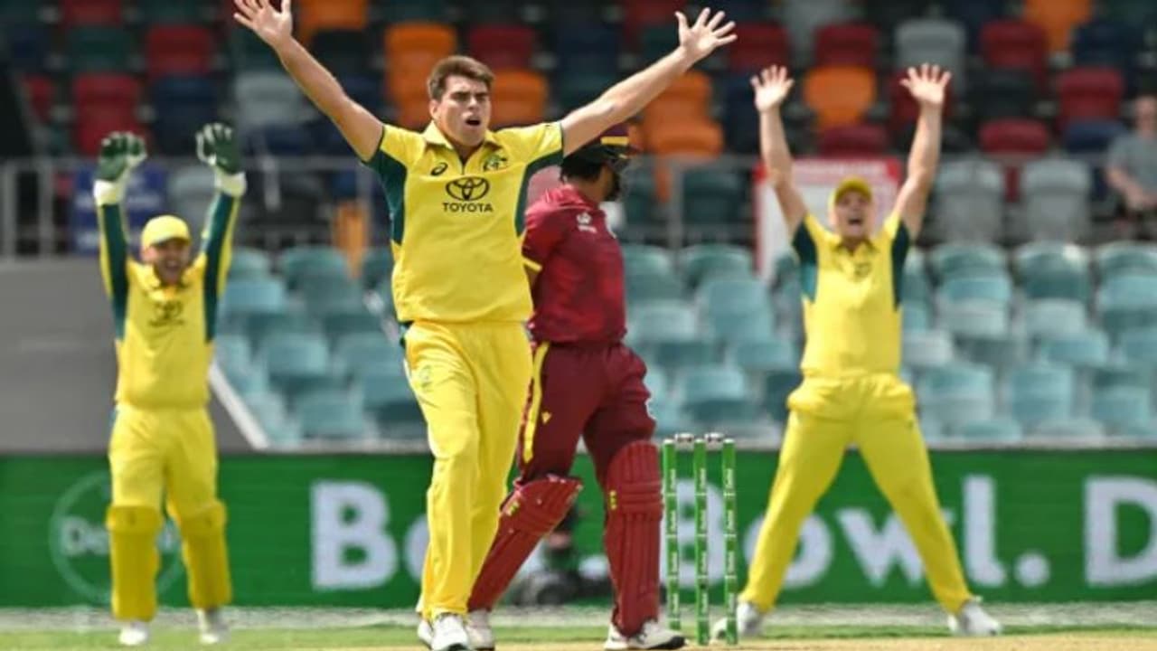 வெஸ்ட் இண்டீஸை ஒயிட் வாஷ் செய்த ஆஸ்திரேலியா – 3ஆவது போட்டியில் 6.5 ஓவர்களில் 87 ரன்கள் எடுத்து வெற்றி! வெஸ்ட் இண்டீஸை ஒயிட் வாஷ் செய்த ஆஸ்திரேலியா – 3ஆவது போட்டியில் 6.5 ஓவர்களில் 87 ரன்கள் எடுத்து வெற்றி!