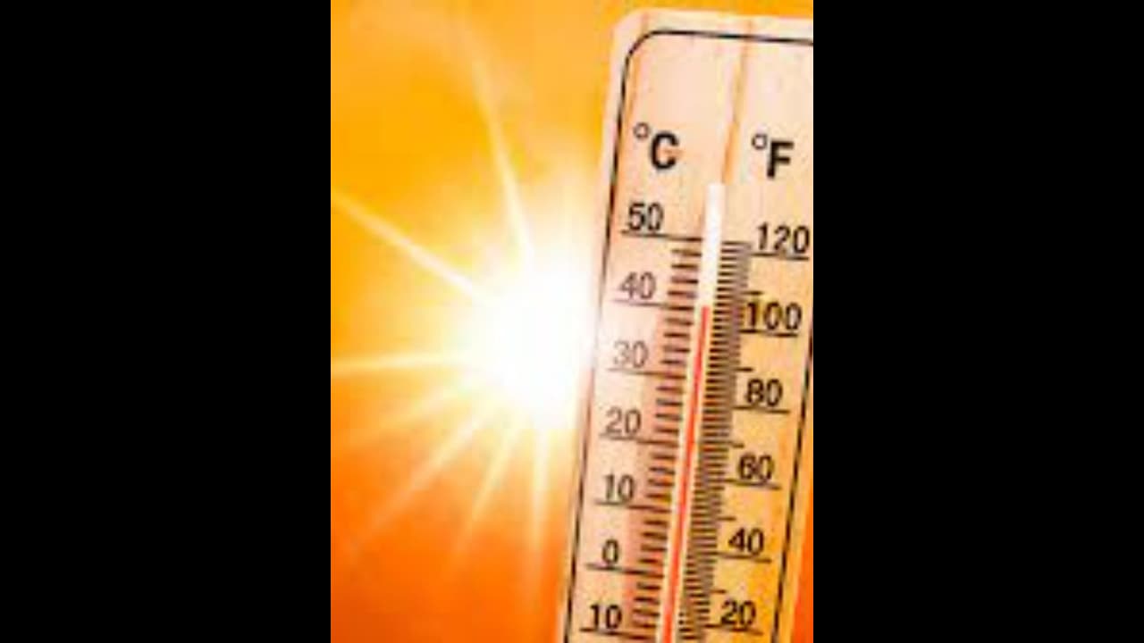 హైదరాబాద్ లో పెరుగుతున్న ఉష్ణోగ్రతలు.. ఈ సారి వేసవికి మంటలే... హైదరాబాద్ లో పెరుగుతున్న ఉష్ణోగ్రతలు.. ఈ సారి వేసవికి మంటలే...