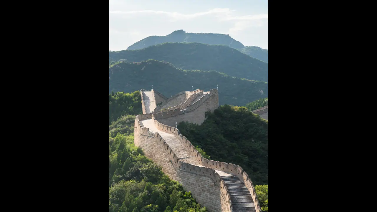 விண்வெளியில் இருந்து சீனப்பெருஞ்சுவரை பார்க்க முடியுமா? உண்மை என்ன?