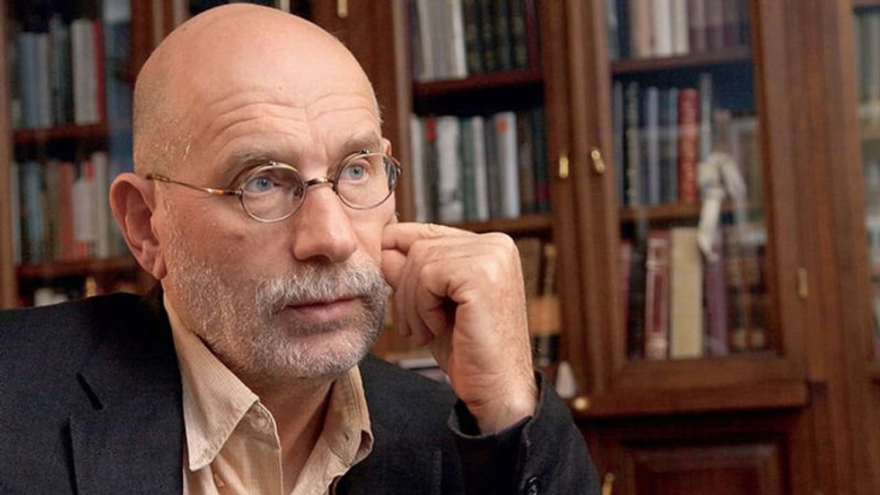Russia's crackdown continues as arrest order issued for exiled literary icon Boris Akunin Russia's crackdown continues as arrest order issued for exiled literary icon Boris Akunin