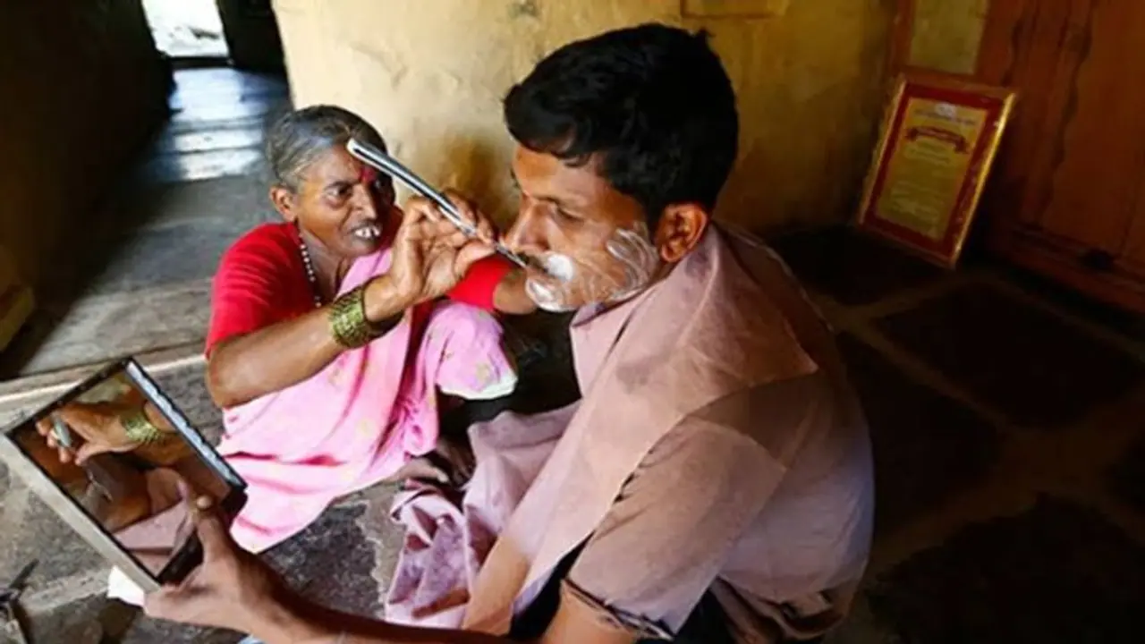 कभी 4 बेटियों के साथ करना चाहती थीं सुसाइड,  अब हैं देश की पहली नाई! 78 की उम्र में काटती हैं लोगों के बाल
