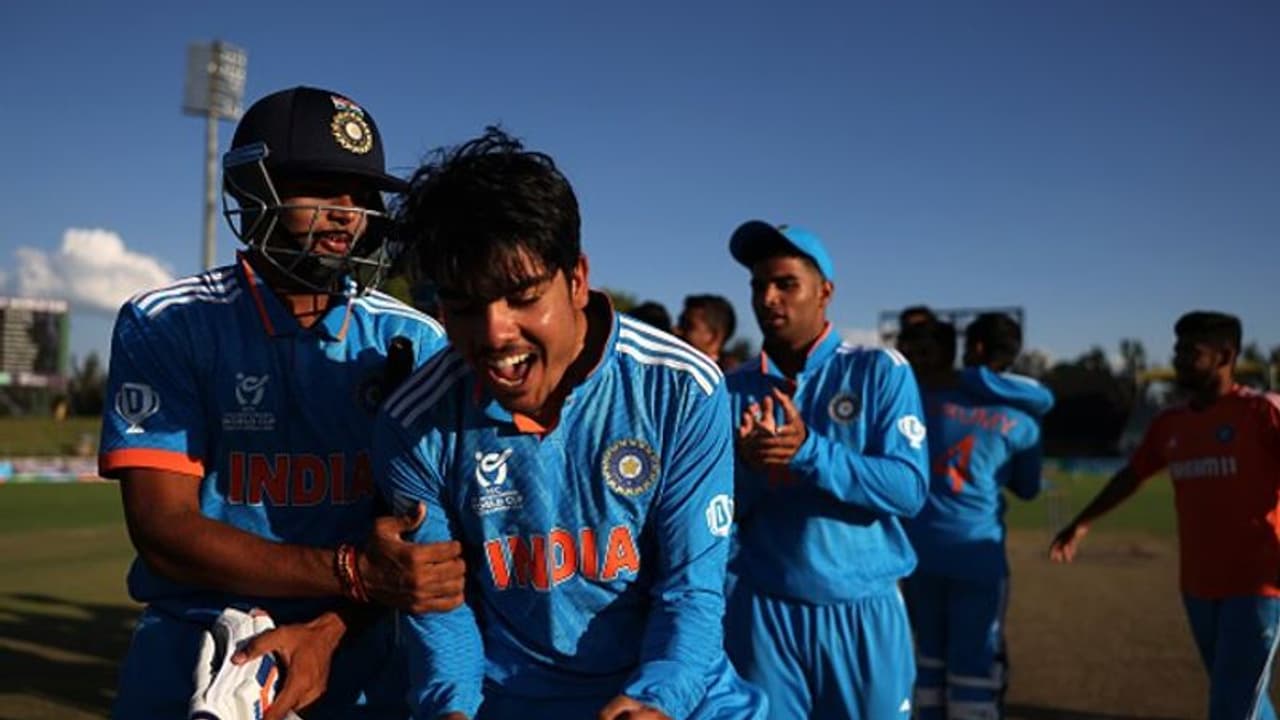 India beat South Africa by 2 wickets to secure 5th straight and 9th overall U 19 World Cup final spot India beat South Africa by 2 wickets to secure 5th straight and 9th overall U 19 World Cup final spot