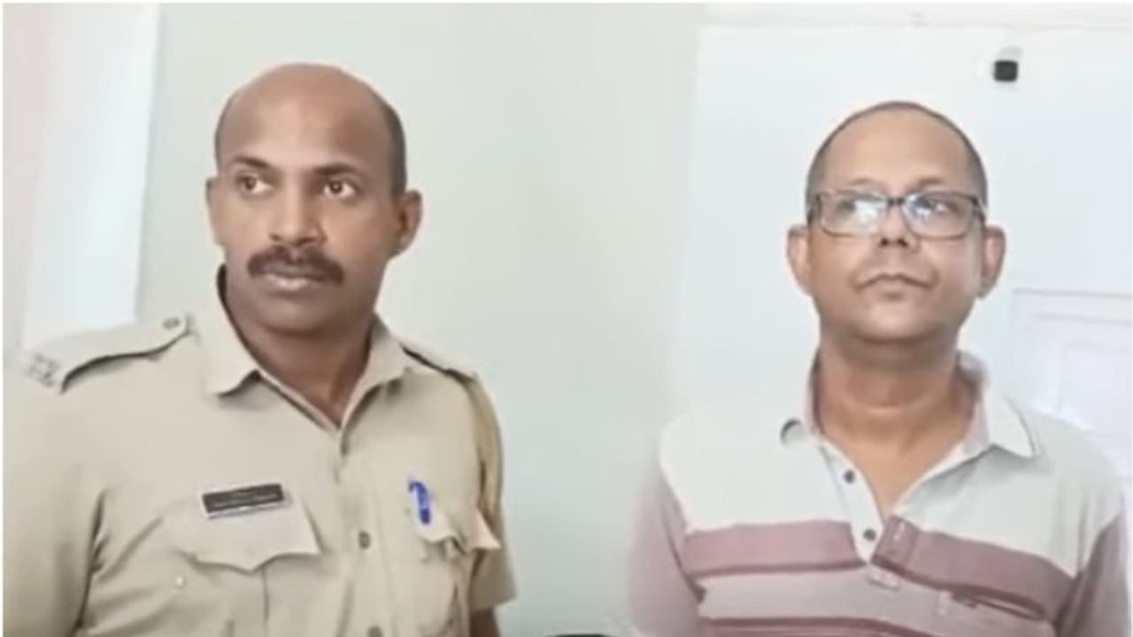 കുട്ടികൾക്ക് മദ്യം നൽകി പ്രകൃതിവിരുദ്ധ ലൈംഗിക പീഡനത്തിന് ഇരയാക്കി; പന്നി ഫാം ഉടമ അറസ്റ്റിൽ കുട്ടികൾക്ക് മദ്യം നൽകി പ്രകൃതിവിരുദ്ധ ലൈംഗിക പീഡനത്തിന് ഇരയാക്കി; പന്നി ഫാം ഉടമ അറസ്റ്റിൽ