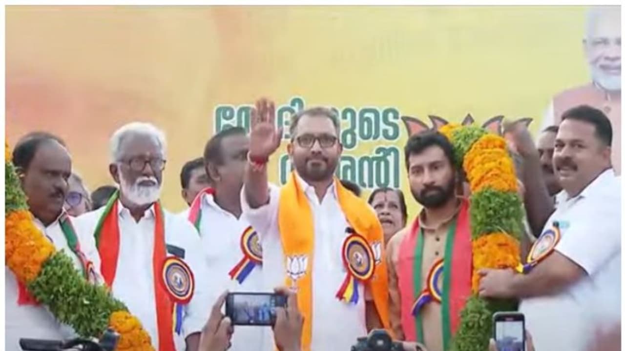 കൊല്ലത്ത് എൻഡിഎയിൽ പടലപ്പിണക്കം; പദയാത്രയിൽ പരിഗണന ലഭിച്ചില്ലെന്ന് പരാതിയുമായി ബിഡിജെഎസ് കൊല്ലത്ത് എൻഡിഎയിൽ പടലപ്പിണക്കം; പദയാത്രയിൽ പരിഗണന ലഭിച്ചില്ലെന്ന് പരാതിയുമായി ബിഡിജെഎസ്