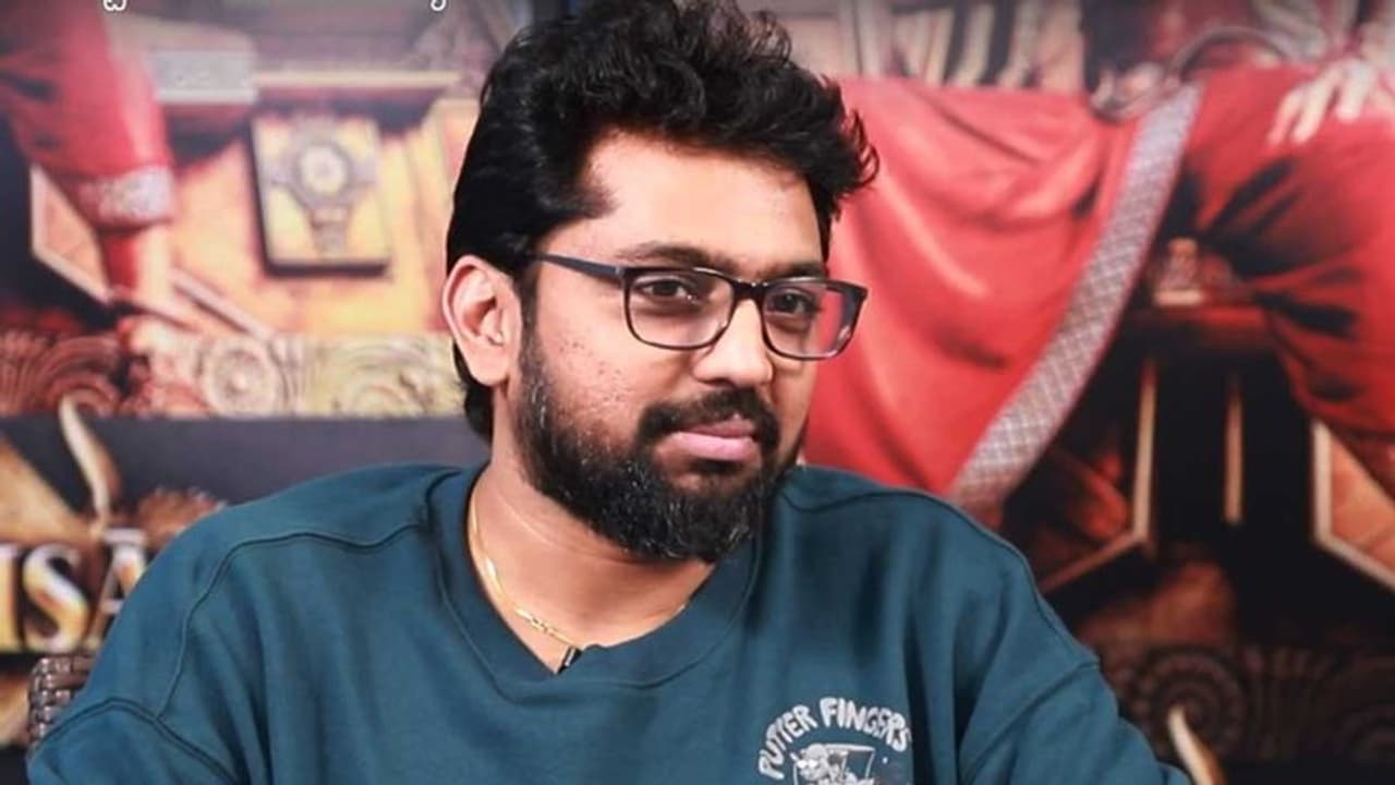 తండ్రైన డైరెక్టర్ వశిష్ట, ఆడపిల్లకు జన్మనిచ్చిన దర్శకుడి భార్య తండ్రైన డైరెక్టర్ వశిష్ట, ఆడపిల్లకు జన్మనిచ్చిన దర్శకుడి భార్య