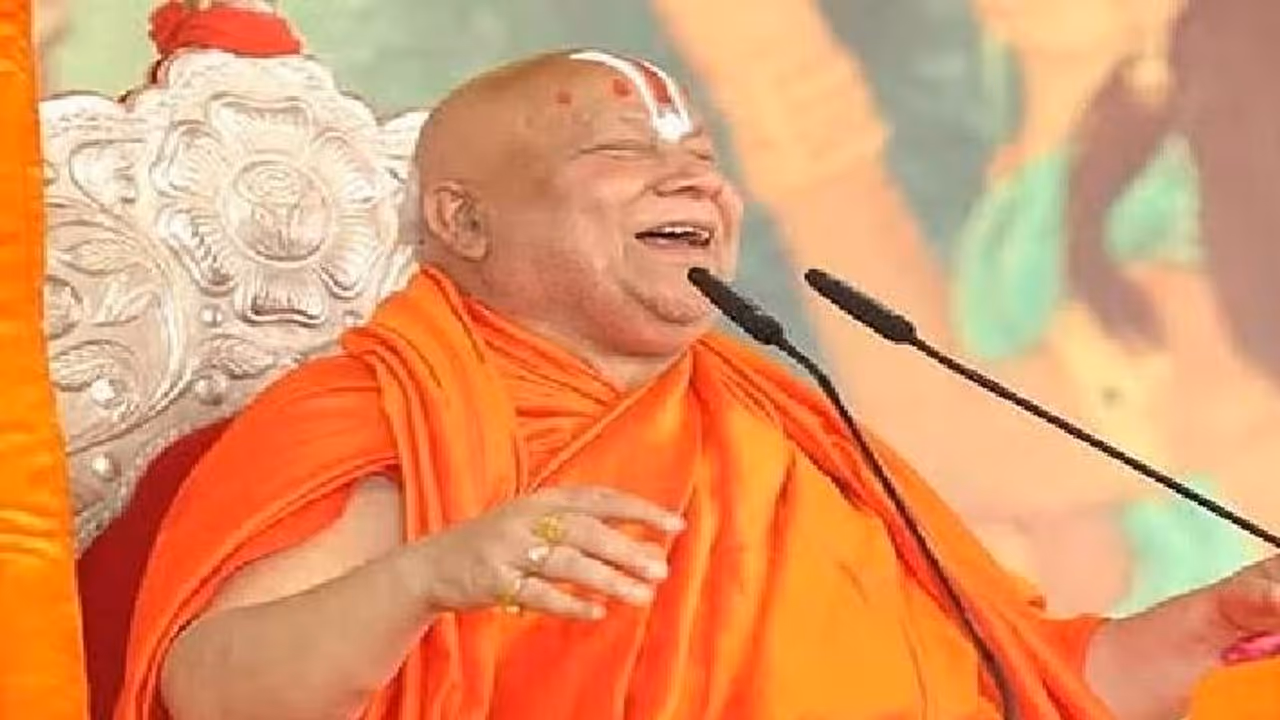 ಮೋಹನ್‌ ಭಾಗವತ್‌ ಆರೆಸ್ಸೆಸ್‌ ಮುಖ್ಯಸ್ಥರು, ಹಿಂದೂ ಧರ್ಮಕ್ಕಲ್ಲ: ರಾಮಭದ್ರಾಚಾರ್ಯ