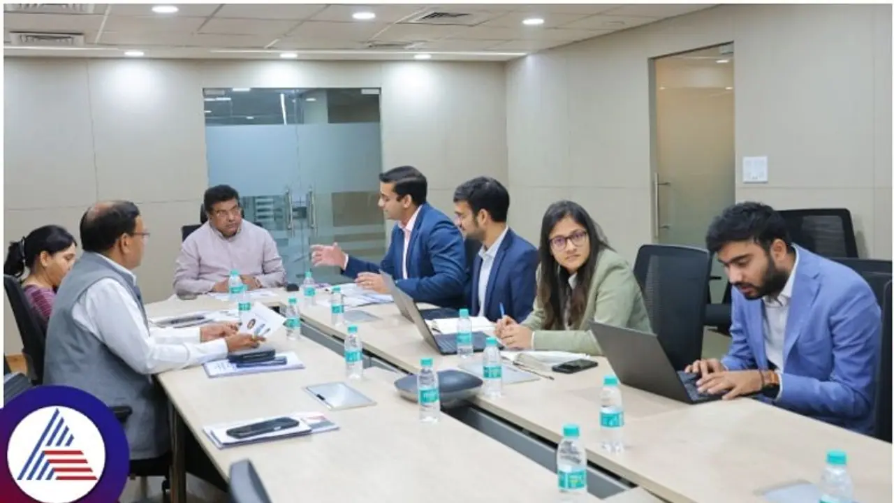 ಬೆಂಗಳೂರಿನ 1000 ಎಕರೆಯಲ್ಲಿ ಕೆಎಚ್ಐಆರ್ ಸಿಟಿ ನಿರ್ಮಾಣ; ಹೈಟೆಕ್ ಯೋಜನೆ ವೀಕ್ಷಿಸಿದ ಸಚಿವ ಎಂ.ಬಿ. ಪಾಟೀಲ ಬೆಂಗಳೂರಿನ 1000 ಎಕರೆಯಲ್ಲಿ ಕೆಎಚ್ಐಆರ್ ಸಿಟಿ ನಿರ್ಮಾಣ; ಹೈಟೆಕ್ ಯೋಜನೆ ವೀಕ್ಷಿಸಿದ ಸಚಿವ ಎಂ.ಬಿ. ಪಾಟೀಲ