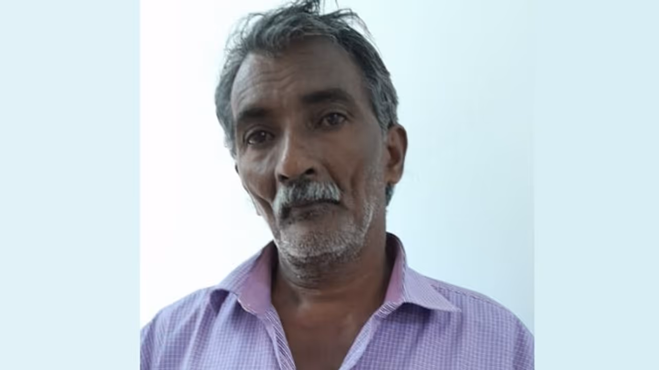 വീട്ടിൽ പാല് വാങ്ങാൻ വന്ന പെൺകുട്ടിയെ അകത്ത് കൊണ്ടുപോകും, പീഡന ശേഷം മിഠായിയും പണവും നൽകും, 32 വര്ഷം കഠിനതടവ് വീട്ടിൽ പാല് വാങ്ങാൻ വന്ന പെൺകുട്ടിയെ അകത്ത് കൊണ്ടുപോകും, പീഡന ശേഷം മിഠായിയും പണവും നൽകും, 32 വര്ഷം കഠിനതടവ്