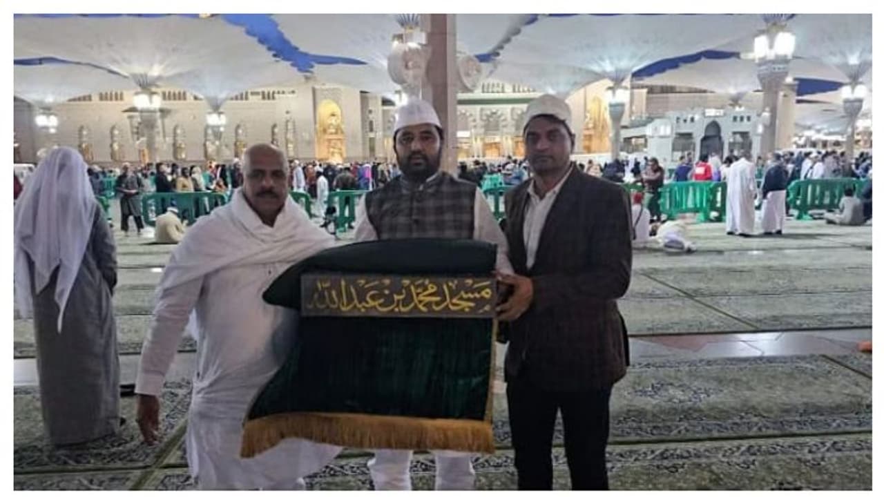 സംസം വെള്ളത്തിൽ കഴുകി, മദീനയിൽ പ്രാർഥന; അയോധ്യ പള്ളിയുടെ അടിസ്ഥാന ശില മക്കയിൽ നിന്നെത്തുന്നു 