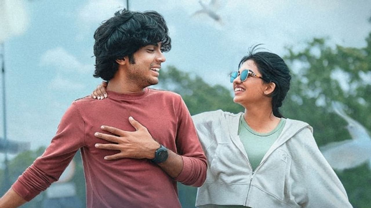 ചിരിപ്പിച്ചിരുത്തും ഈ ലവ് സ്റ്റോറി; 'പ്രേമലു' റിവ്യൂ