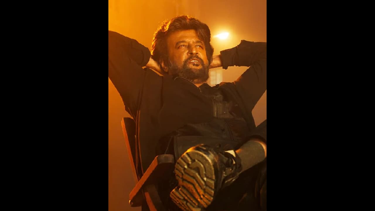 కూతుళ్లని నిలబెట్టేందుకు రజనీకాంత్ ప్రయత్నం.. ఇప్పుడు సౌందర్య కోసం మరో సాహసం.. కూతుళ్లని నిలబెట్టేందుకు రజనీకాంత్ ప్రయత్నం.. ఇప్పుడు సౌందర్య కోసం మరో సాహసం..