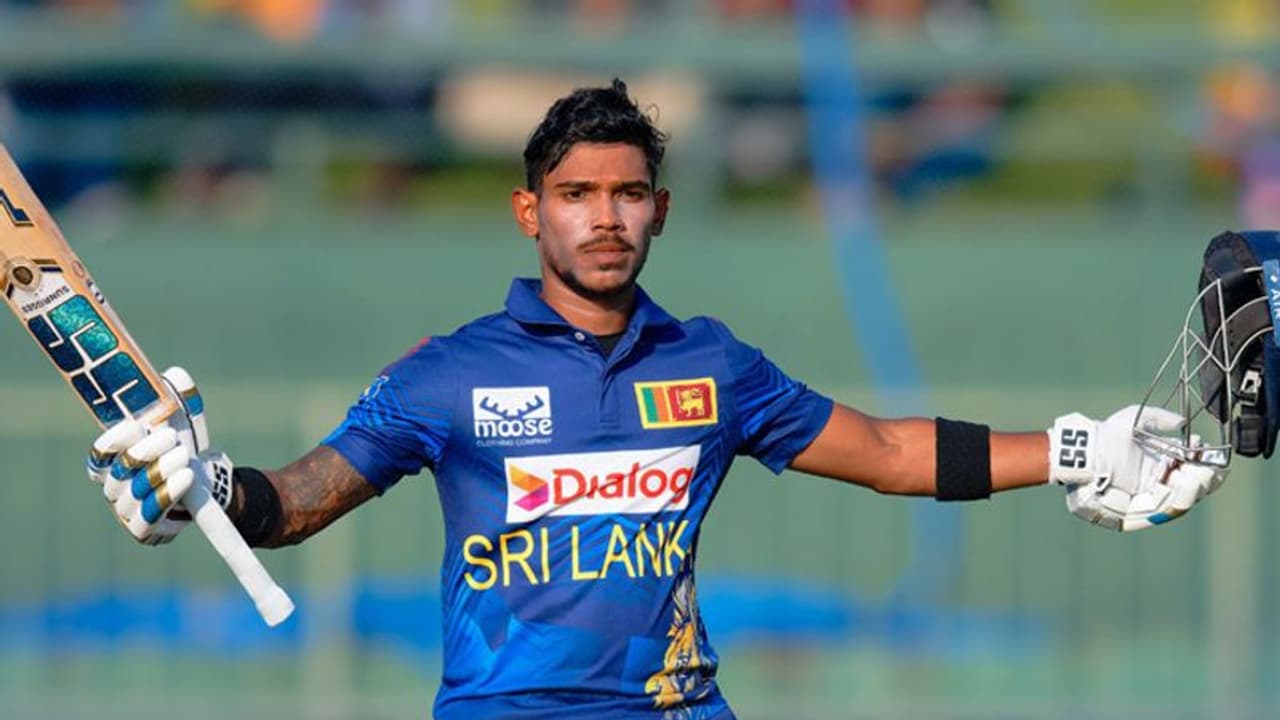 20 ఫోర్లు 8 సిక్స‌ర్లతో శ్రీలంక క్రికెట‌ర్ విధ్వంసం.. వ‌న్డేల్లో మ‌రో డ‌బుల్ సెంచ‌రీ ! 