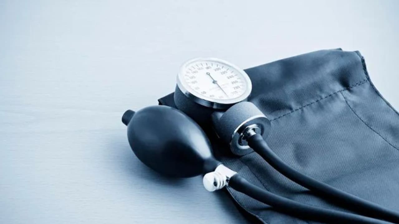 ബിപി കുറയുന്നതിന്‍റെ ഈ ലക്ഷണങ്ങളെ തിരിച്ചറിയാതെ പോകരുത്... 