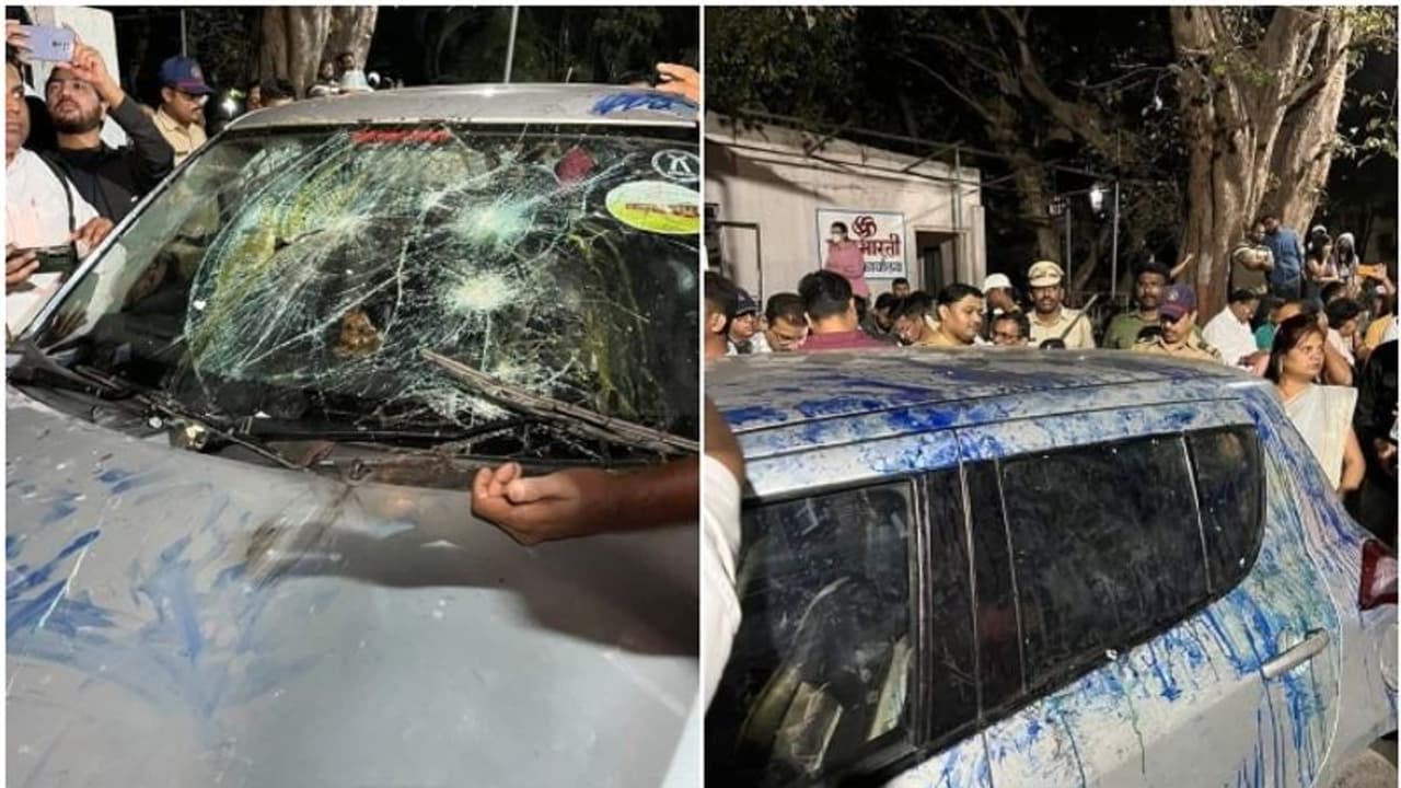 മാധ്യമപ്രവർത്തകൻ നിഖിൽ വാഗ്ലെയുടെ കാറിന് നേരെ ആക്രമണം; മുട്ടയേറും കരിഓയില്‍ പ്രയോഗവുമായി ബിജെപി പ്രവര്‍ത്തകർ